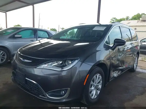 2C4RC1FG1KR644219 2019 CHRYSLER PACIFICA - Image 2