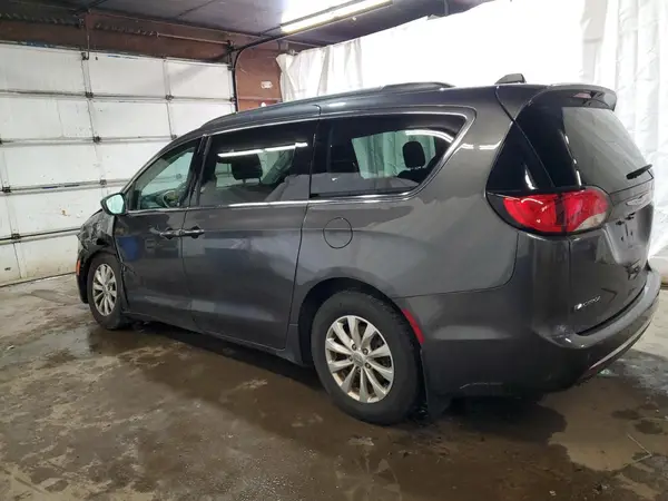 2C4RC1FG1KR686535 2019 CHRYSLER PACIFICA - Image 2