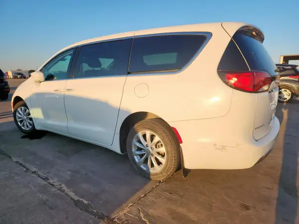 2C4RC1FG1KR708095 2019 CHRYSLER PACIFICA - Image 2