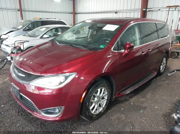 2C4RC1FG1LR233159 2020 CHRYSLER PACIFICA - Image 2