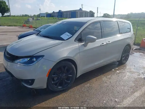 2C4RC1FG1LR286363 2020 CHRYSLER PACIFICA - Image 2