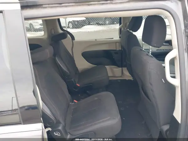 2C4RC1FG2JR101556 2018 CHRYSLER PACIFICA - Image 8