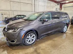2C4RC1FG2JR101864 2018 CHRYSLER PACIFICA