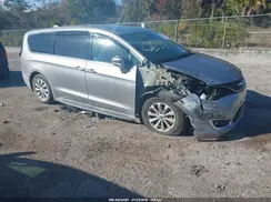 2C4RC1FG2JR115747 2018 CHRYSLER PACIFICA