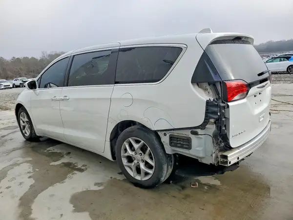2C4RC1FG2JR116428 2018 CHRYSLER PACIFICA - Image 2