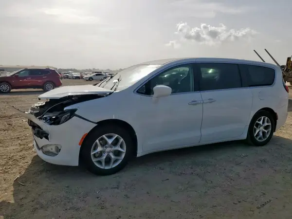 2C4RC1FG2JR122617 2018 CHRYSLER PACIFICA - Image 1