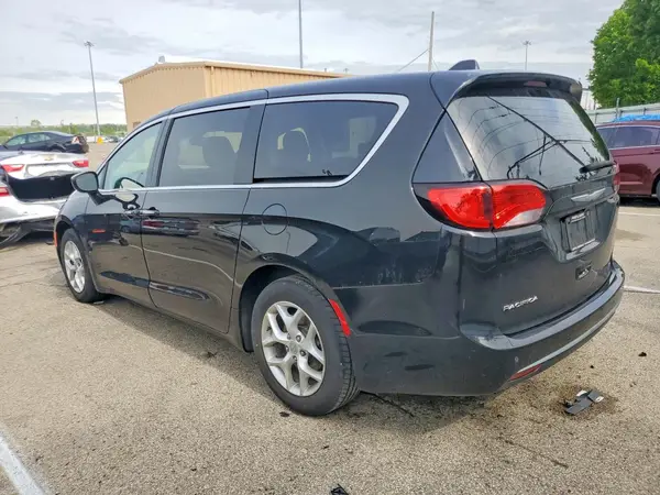 2C4RC1FG2JR122939 2018 CHRYSLER PACIFICA - Image 2
