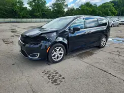 2C4RC1FG2JR122942 2018 CHRYSLER PACIFICA