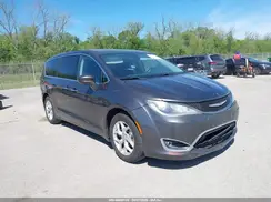 2C4RC1FG2JR125713 2018 CHRYSLER PACIFICA