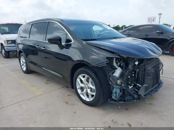 2C4RC1FG2JR129163 2018 CHRYSLER PACIFICA - Image 1