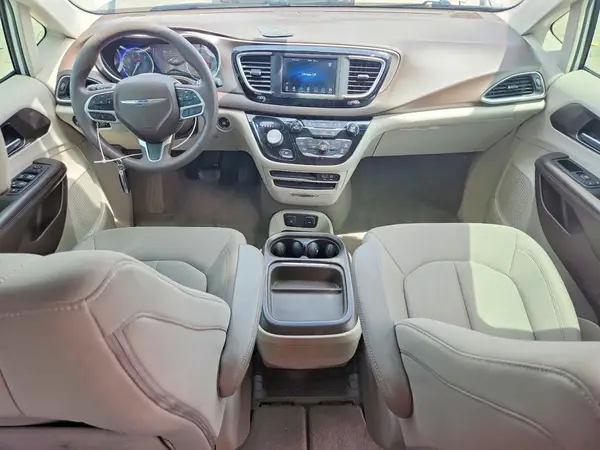 2C4RC1FG2JR157111 2018 CHRYSLER PACIFICA - Image 8