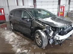 2C4RC1FG2JR197902 2018 CHRYSLER PACIFICA
