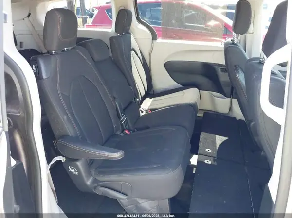 2C4RC1FG2JR212253 2018 CHRYSLER PACIFICA - Image 8