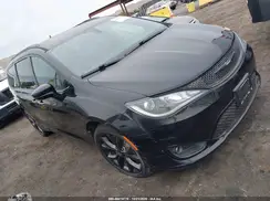 2C4RC1FG2JR260061 2018 CHRYSLER PACIFICA