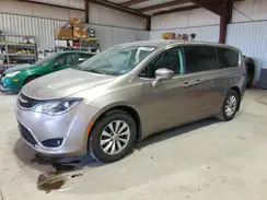2C4RC1FG2JR261906 2018 CHRYSLER PACIFICA