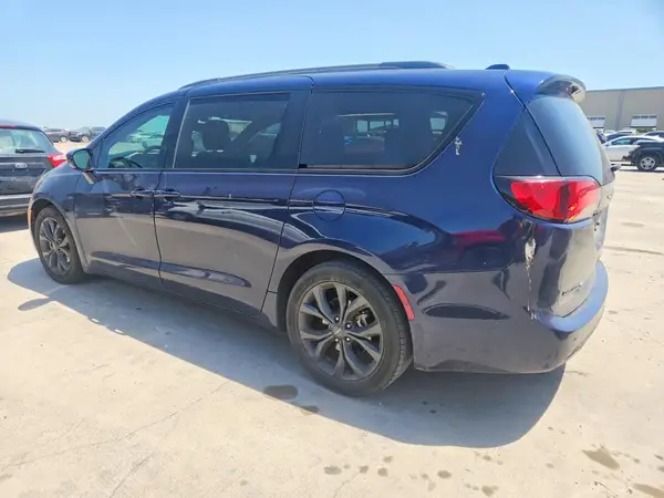 2C4RC1FG2JR352612 2018 CHRYSLER PACIFICA - Image 2