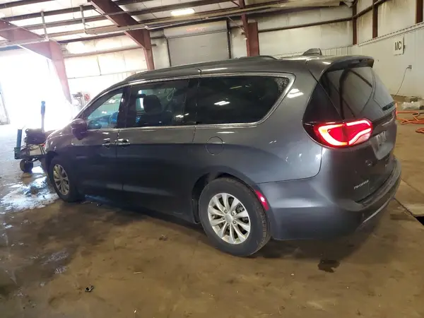 2C4RC1FG2JR355977 2018 CHRYSLER PACIFICA - Image 2