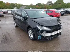 2C4RC1FG2KR525532 2019 CHRYSLER PACIFICA