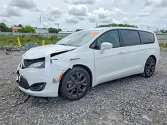 2C4RC1FG2KR532514 2019 CHRYSLER PACIFICA