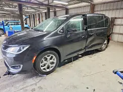 2C4RC1FG2KR577372 2019 CHRYSLER PACIFICA