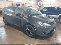 2C4RC1FG2KR638588 2019 CHRYSLER PACIFICA