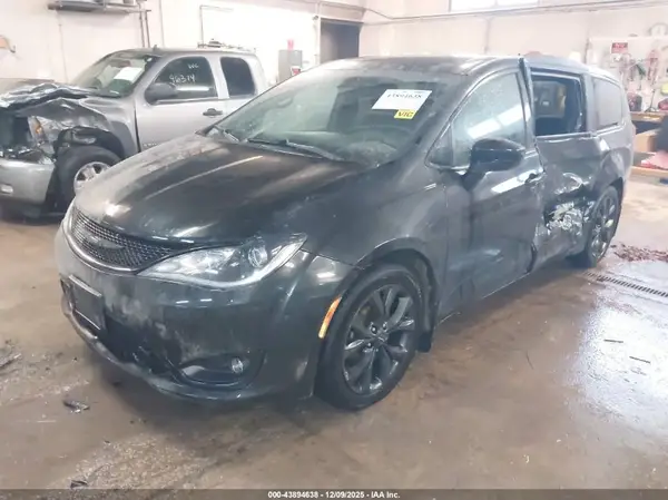 2C4RC1FG2KR638588 2019 CHRYSLER PACIFICA - Image 2