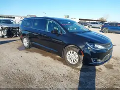 2C4RC1FG2KR666374 2019 CHRYSLER PACIFICA