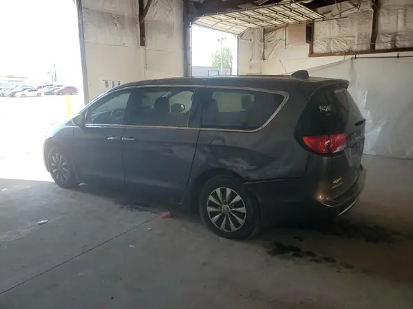 2C4RC1FG2KR667878 2019 CHRYSLER PACIFICA - Image 2