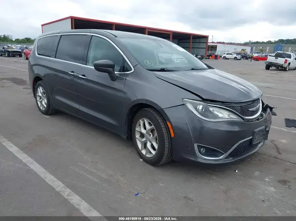 2C4RC1FG2KR714522 2019 CHRYSLER PACIFICA - Image 1