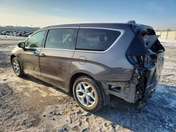 2C4RC1FG2KR748962 2019 CHRYSLER PACIFICA - Image 2