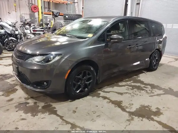 2C4RC1FG2LR129179 2020 CHRYSLER PACIFICA - Image 2