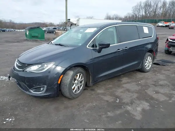 2C4RC1FG2LR135581 2020 CHRYSLER PACIFICA - Image 2