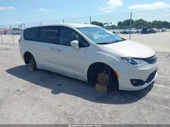 2C4RC1FG2LR149545 2020 CHRYSLER PACIFICA