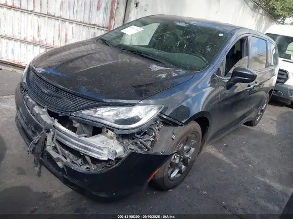 2C4RC1FG2LR282130 2020 CHRYSLER PACIFICA - Image 2