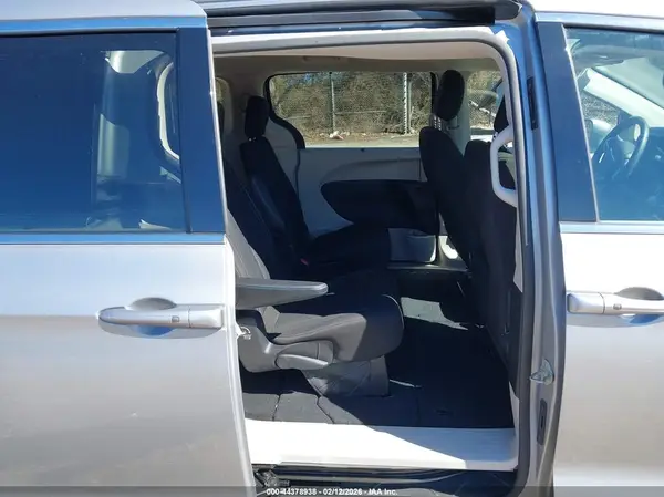 2C4RC1FG2MR526599 2021 CHRYSLER PACIFICA - Image 8