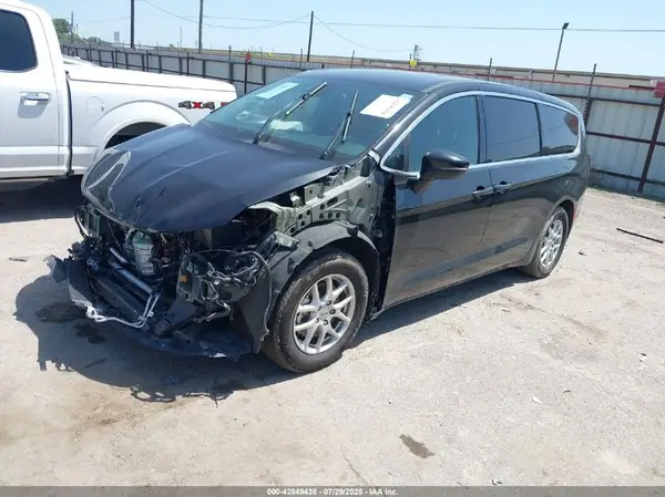 2C4RC1FG2PR531614 2023 CHRYSLER PACIFICA - Image 2