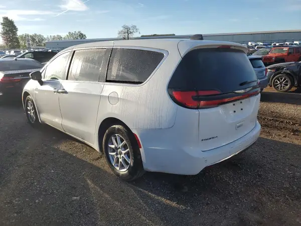 2C4RC1FG2PR555427 2023 CHRYSLER PACIFICA - Image 2