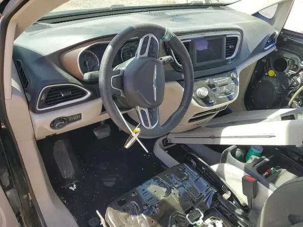 2C4RC1FG3JR122674 2018 CHRYSLER PACIFICA - Image 8