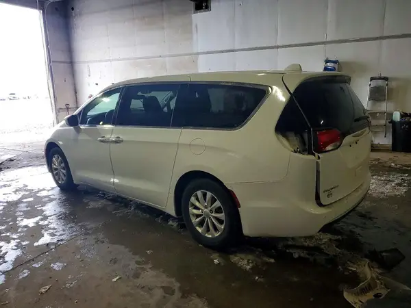 2C4RC1FG3JR123873 2018 CHRYSLER PACIFICA - Image 2