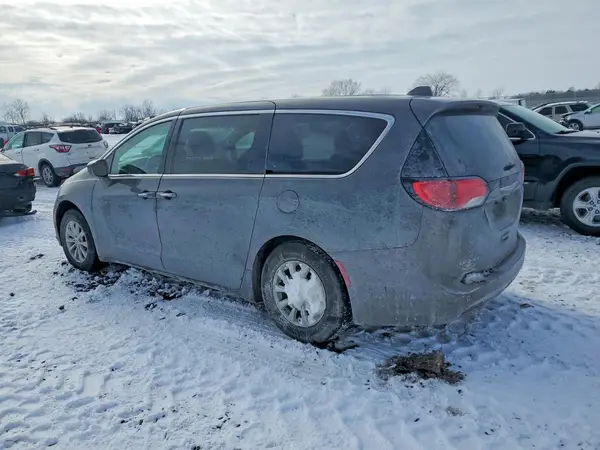 2C4RC1FG3JR126028 2018 CHRYSLER PACIFICA - Image 2