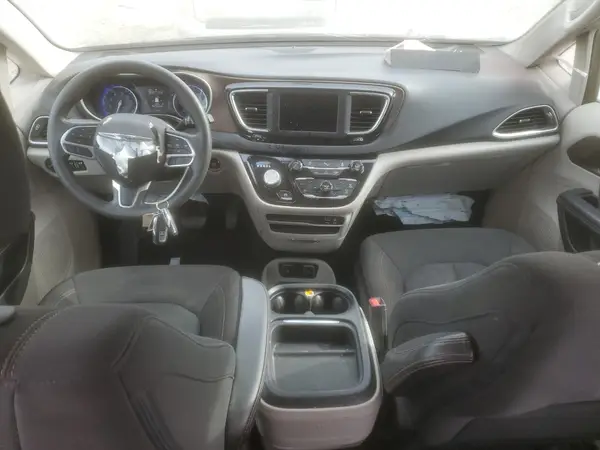 2C4RC1FG3JR128684 2018 CHRYSLER PACIFICA - Image 8
