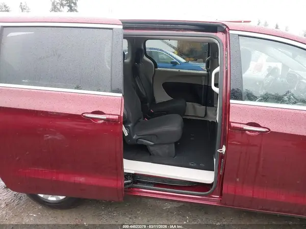 2C4RC1FG3JR157408 2018 CHRYSLER PACIFICA - Image 8