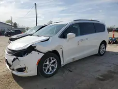 2C4RC1FG3JR183037 2018 CHRYSLER PACIFICA