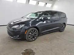 2C4RC1FG3JR198217 2018 CHRYSLER PACIFICA