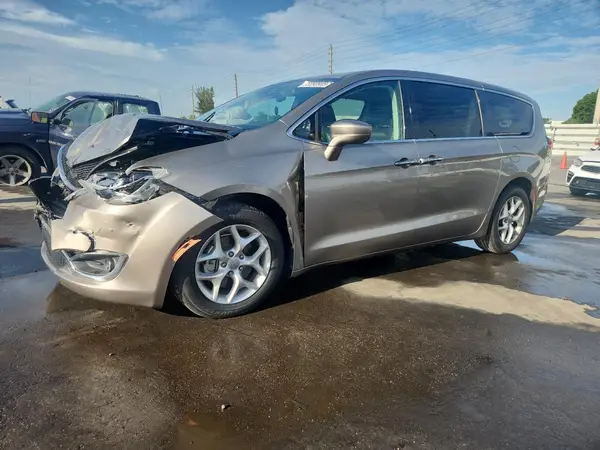 2C4RC1FG3JR270419 2018 CHRYSLER PACIFICA - Image 1