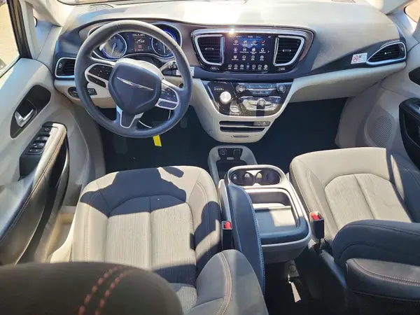 2C4RC1FG3JR271215 2018 CHRYSLER PACIFICA - Image 8