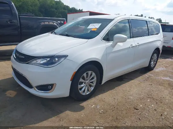 2C4RC1FG3JR279332 2018 CHRYSLER PACIFICA - Image 2