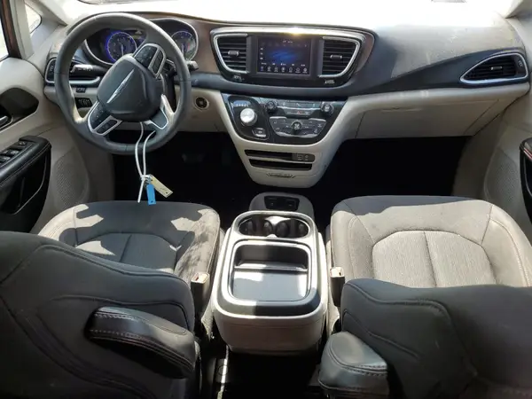 2C4RC1FG3JR280030 2018 CHRYSLER PACIFICA - Image 8