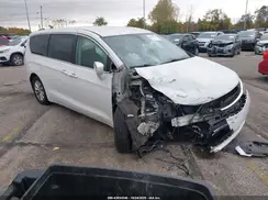 2C4RC1FG3JR289682 2018 CHRYSLER PACIFICA