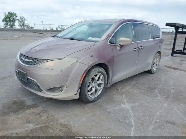2C4RC1FG3JR352540 2018 CHRYSLER PACIFICA - Image 2